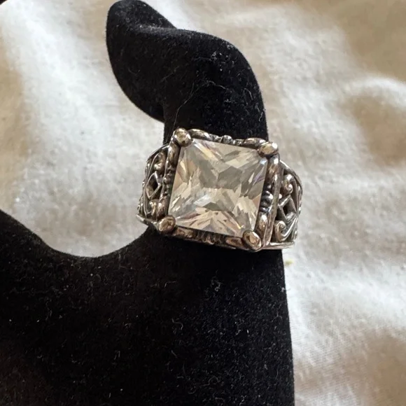 Elegant Sterling Silver Silpada Women's Ring - Picture 1 of 3